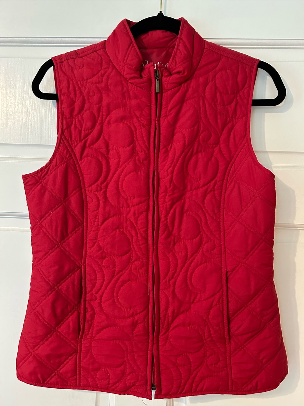 Women's Quilted Sleeveless Vest in Red